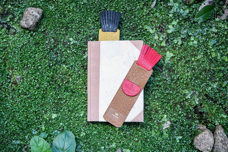 タッセルブックマーク H16.5×W4cm 2,000円／ポスタルコ