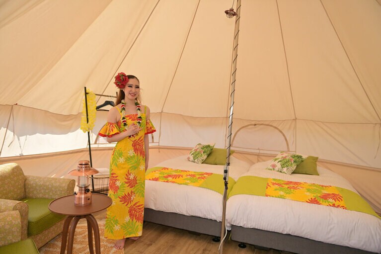 フラガールの衣装と同じ生地を使ったグランテントの内装。