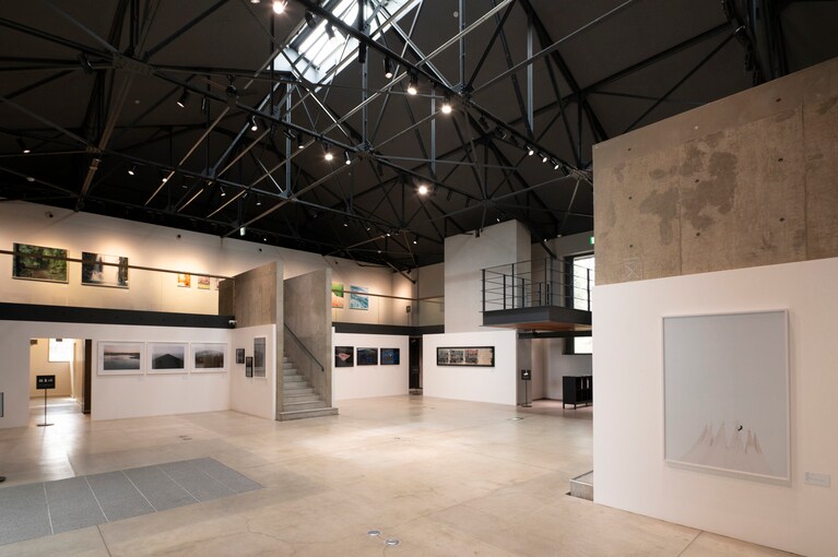 入場は無料。軽井沢に立ち寄った時にふと足を運ぶのもいい。