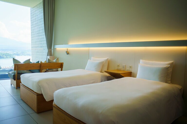 居室の3分の1は屋外化したテラスリビング。暴風雨でもない限り終日使用できる。