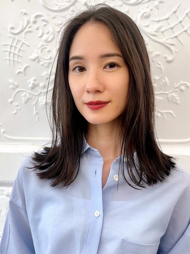 大人ハンサムなワンレンロング。