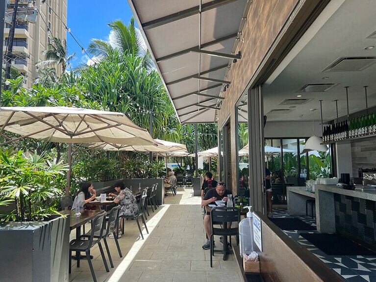 気軽な雰囲気のモモサン by モリモト。