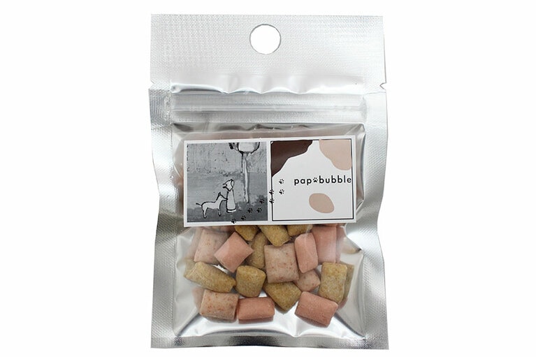 「キャットフード風キャンディ」袋(40g) 580円。※なくなり次第終了。少々生産なのでお早めに！