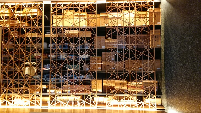 隈研吾氏が手がけた美しい建築やインテリアも見どころ。