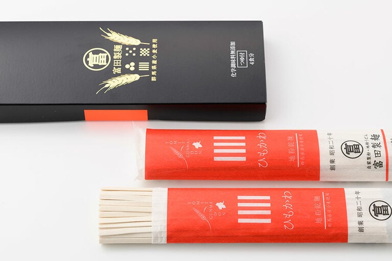 ひもかわ4食セット つゆ付き［麵（180g）×2本、つゆ（80g）×2個］1,350円／富田製麺