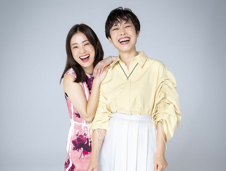 女優デビュー25年を超えた上戸氏（左）。その頃の有働氏は紅白歌合戦の司会をする直前だった　©文藝春秋