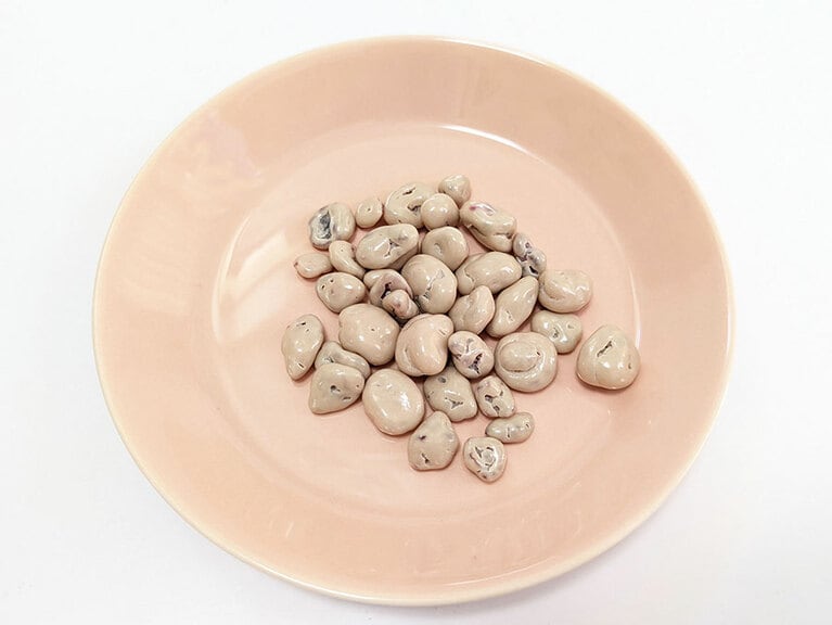 麦チョコだと思って食べたらビックリします。