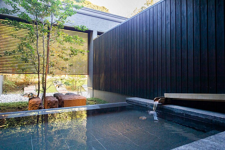 チェックインしたら、さっそく風呂敷に湯道具を包んで大浴場へ。