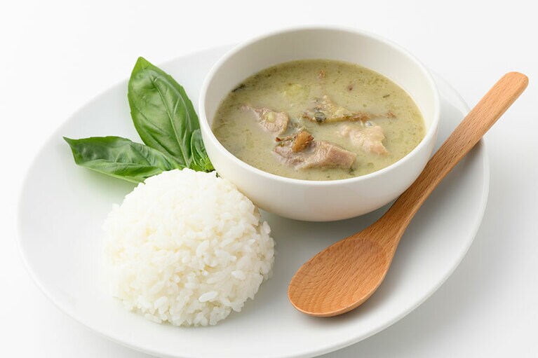 LE PIONNIER「甲斐路軍鶏のグリーンタイカレー」648円(250g)／山梨県