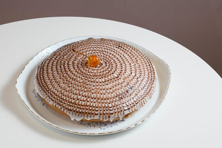 ボストンクリームパイ 2,600円。シンプルながらも味わい深いおいしさで、大きなホールをひとりで食べてしまう人もいるそう。