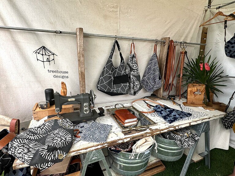 ツリーハウス・デザインズのハンドメイドバッグ。