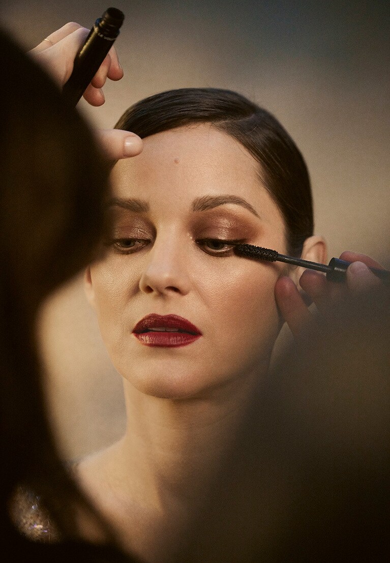 シャネルN°5の新フィルムメイキング写真。 ©CHANEL