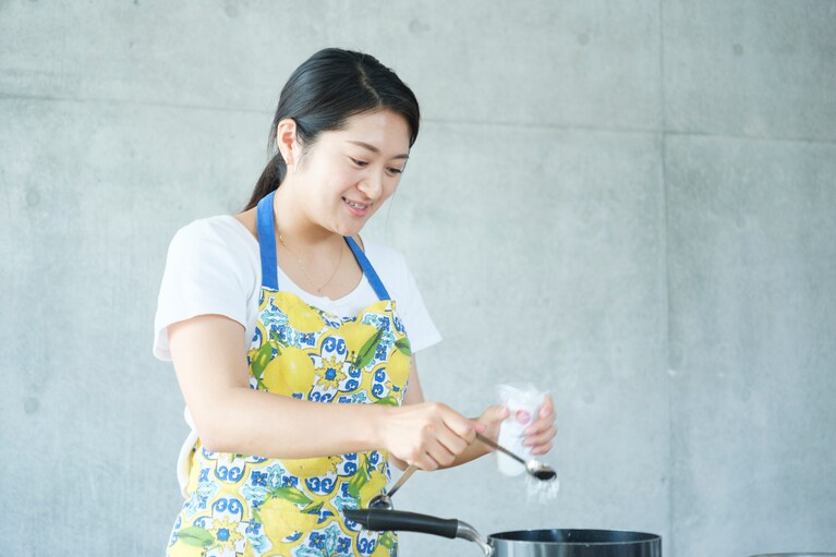 ゆで汁には塩をたっぷり。