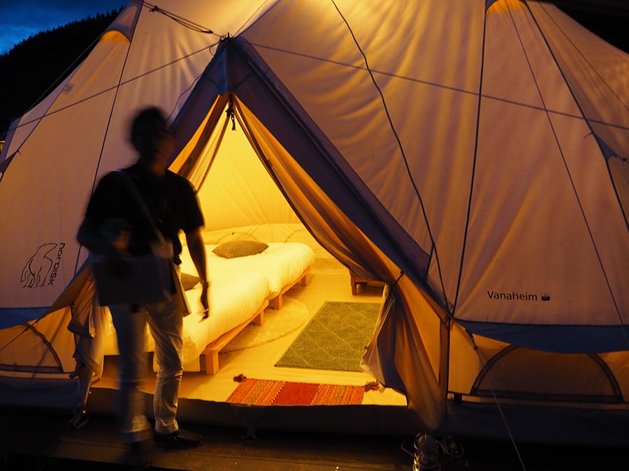 2種類あるテントのうち、大きい「ヴァナヘイム」型のテント。3名まで宿泊可能。