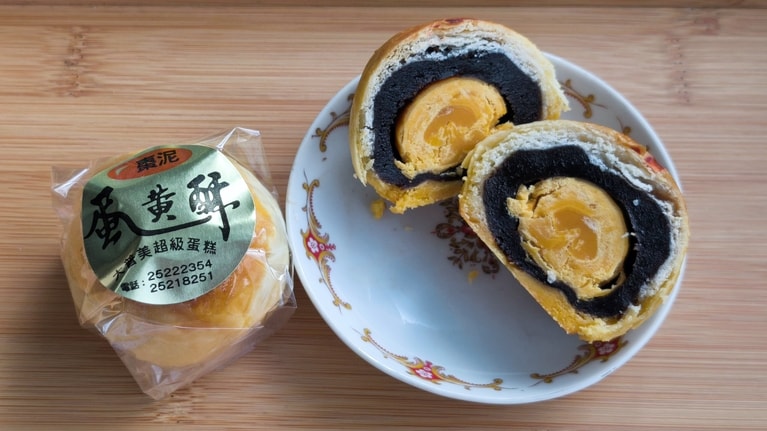 新鮮な卵の黄身を用いた「蛋黃酥」は地域の人たちの間でも好評。