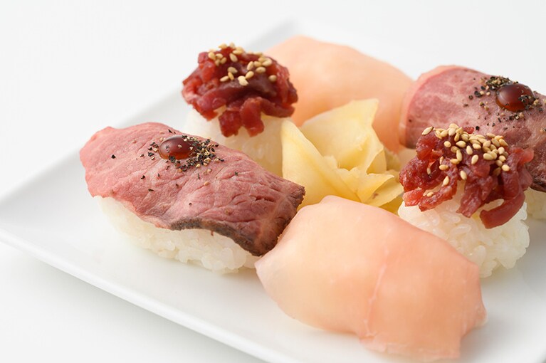 肉寿司 1,320円（3種6貫）。