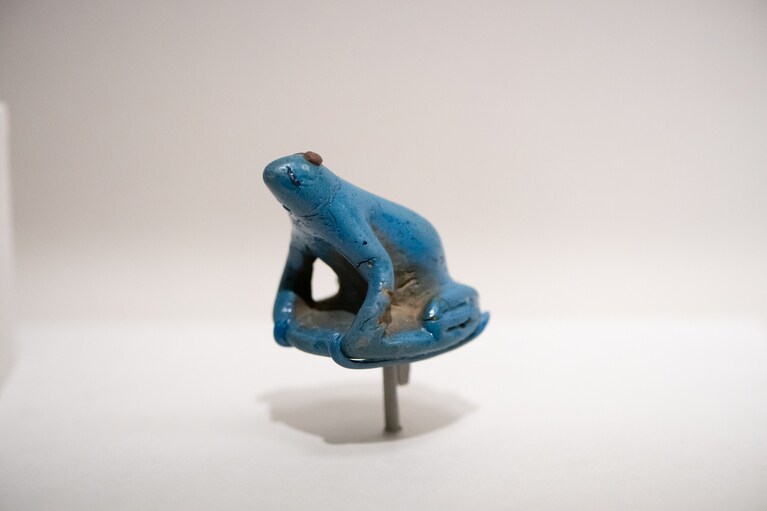 《カエルの護符》前1390～前1353年頃