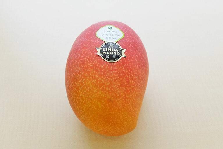 購入して、2日後、芳香が強くなり、指で触ると柔らかさを感じる食べごろサインが出ました。