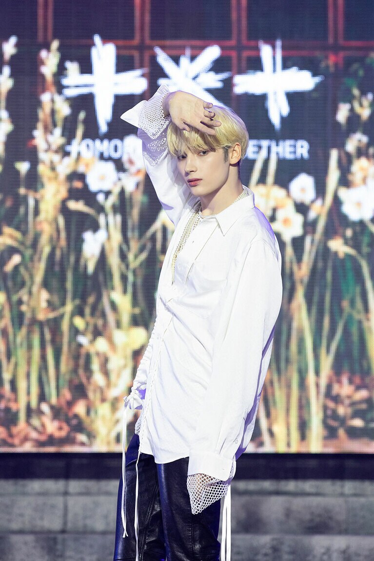 HUENINGKAI ©Republic Records