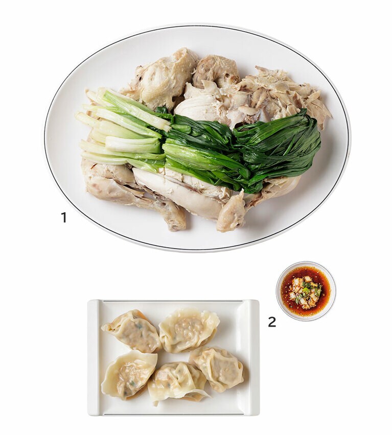 1：チムタク(蒸し鶏)1羽分 W29,000。 
2：大ぶりなチョプシマンドゥ(皿餃子)は皮が手打ちでモチモチ、鶏や春雨のあんが入る。W10,000。