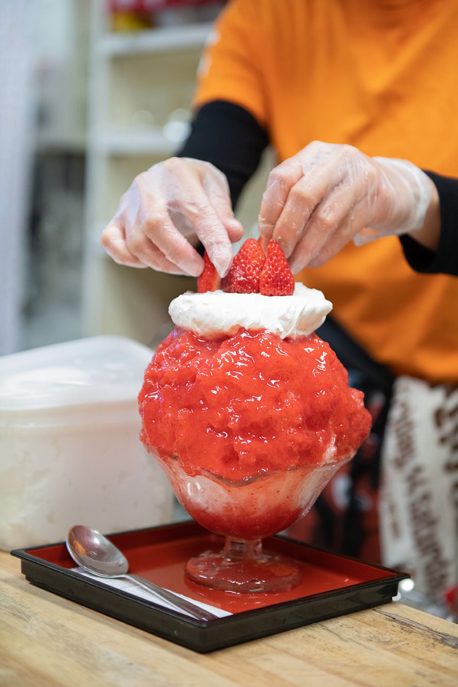 いちごのかき氷の贅沢を極めた「苺三昧」。1,900円。