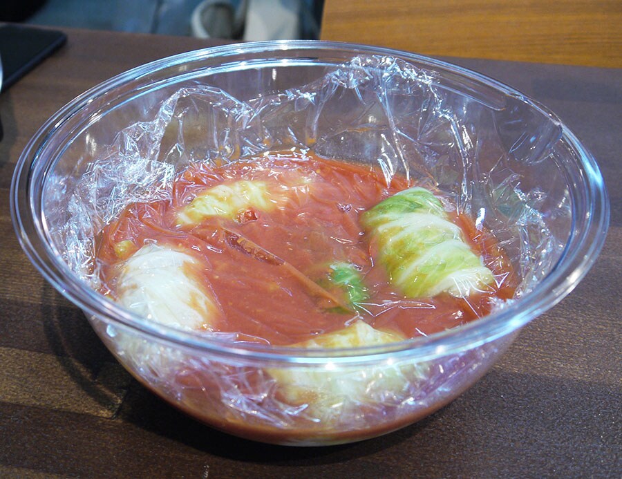 試食会ではクックパッドの殿堂入りレシピから「＊トマトで煮込んだロールキャベツ＊」を調理。