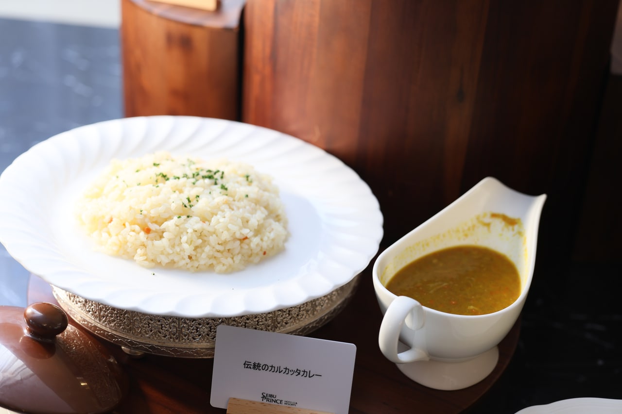 アンケートでも人気の高かった「伝統のカルカッタカレー」。「今ではプリンスホテルのカレーライスは我が家の特別な思い出カレーです」といった声も寄せられたとか。