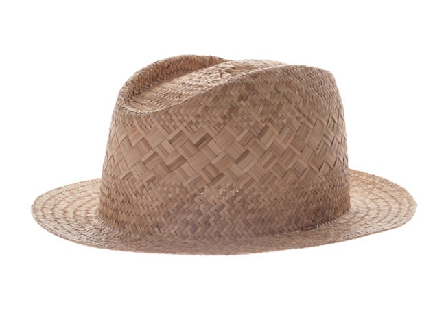 アダンの葉の採取から材料の仕立て、編みまでの工程を長い時間をかけて完成させるsue(スー)の雑貨。