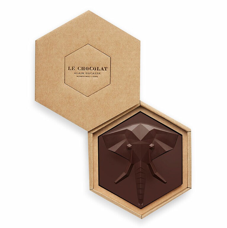 「エグザ・エレファン」ノワールとオ・レの2種類。240g　6,372円。11月18日(金)～12月25日(日)限定販売。©AtelierMai98