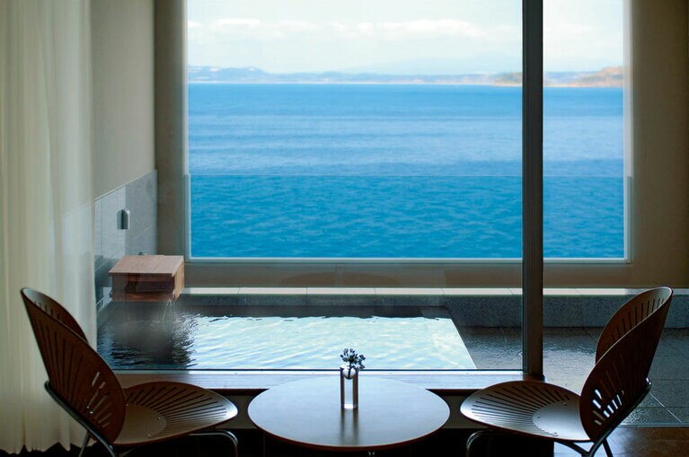 【プライベート・スパ・ホテル《オレンジ・ベイ》】どこまでも続く水平線を目に寛いで。ひとり旅プランも各種用意。