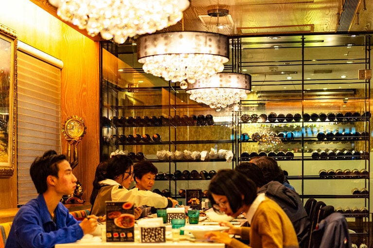 天下三絶麵⻝館(ティェンシャサンジェミィェンシーグァン)