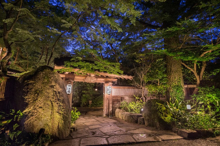秋月温泉 料亭旅館 清流庵［福岡／秋月温泉］玄関。