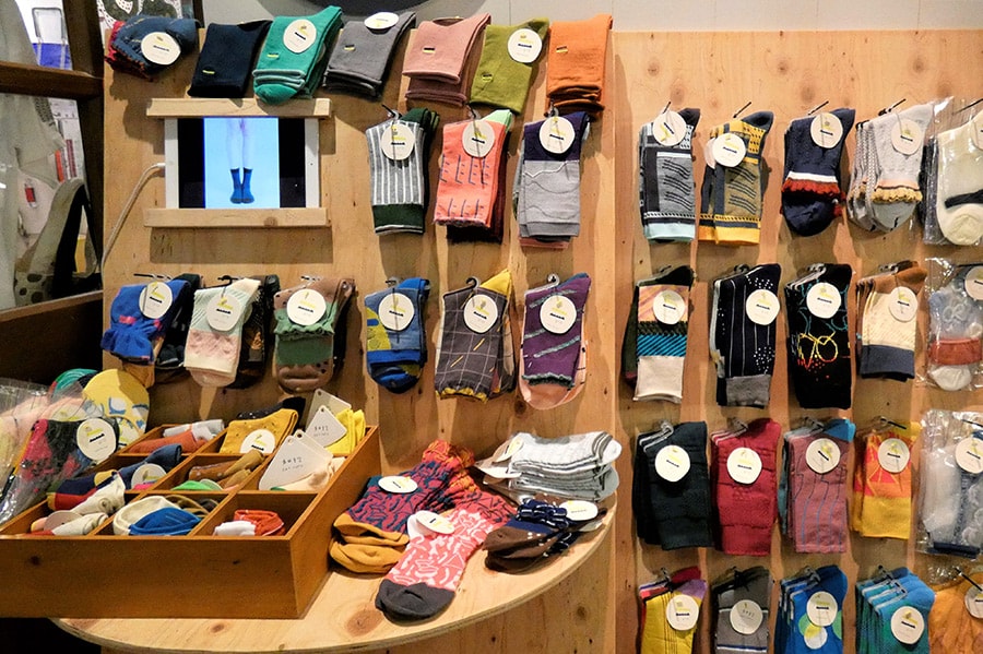 「+10･テンモア」の靴下は日本人の間でもじわじわと人気が高まっています。