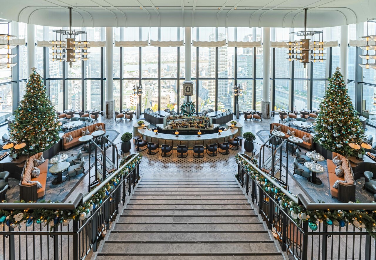 29階ラウンジ＆バー「ピーコック・アレー」。