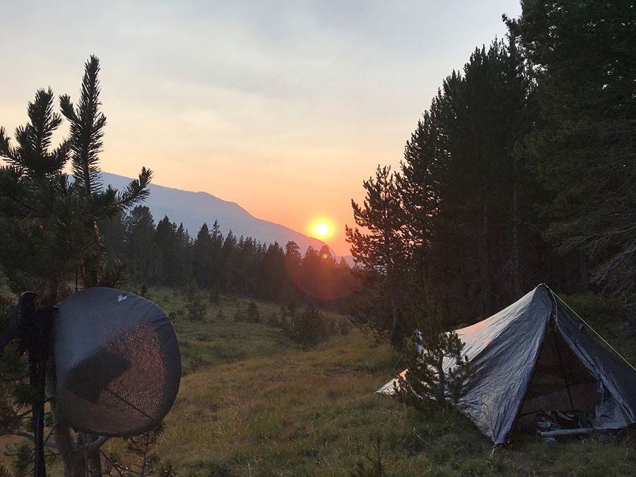 ジョン・ミューア・トレイルの初日。「高山病による頭痛でダウンするも、目覚めたらこの夕日。来てよかったと思いました」（大橋さん）。写真提供：大橋未歩さん