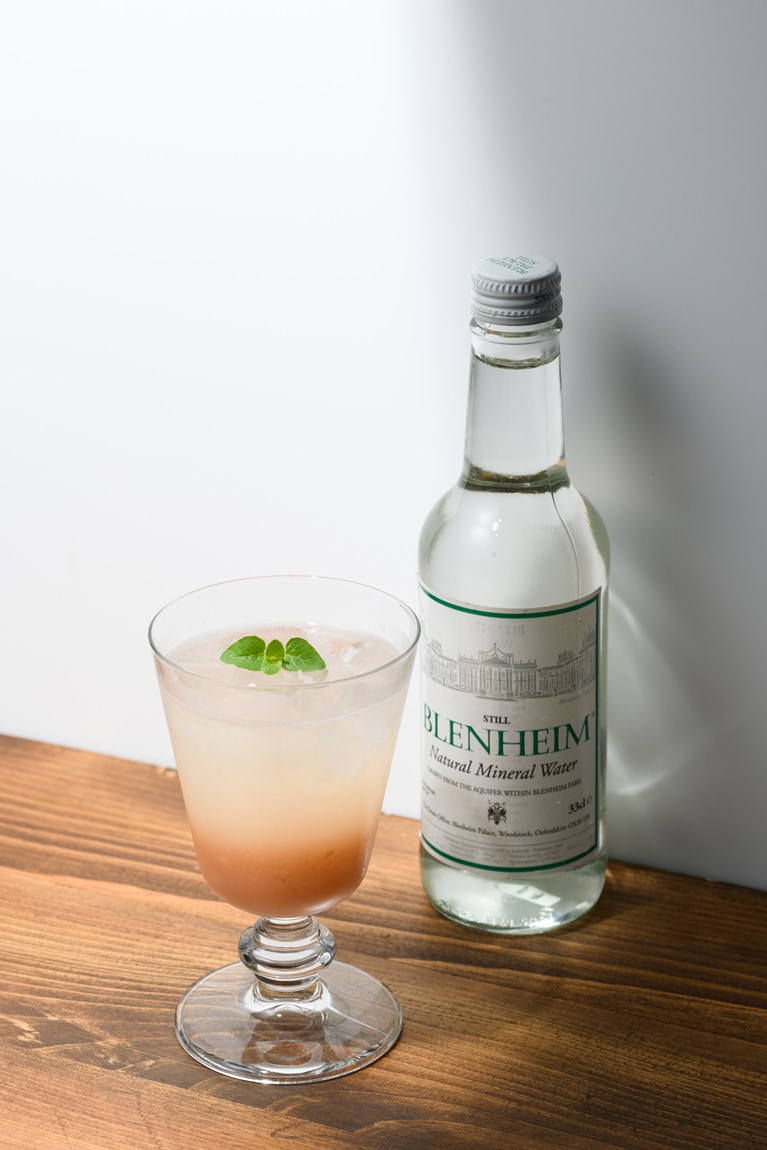 炭酸水で割ったグァバライチ味。