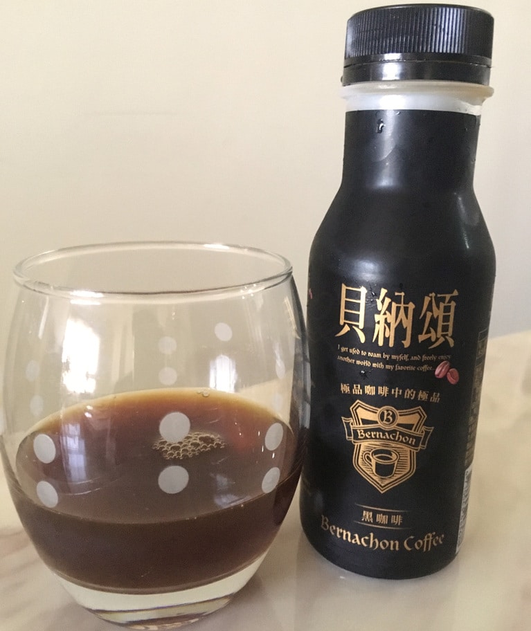 黒咖啡 30元 290ml。