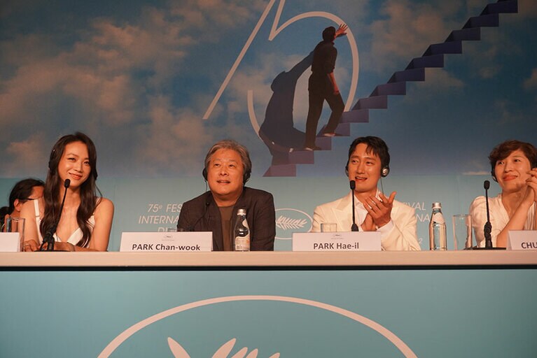 カンヌでのパク・チャヌク監督（筆者撮影）