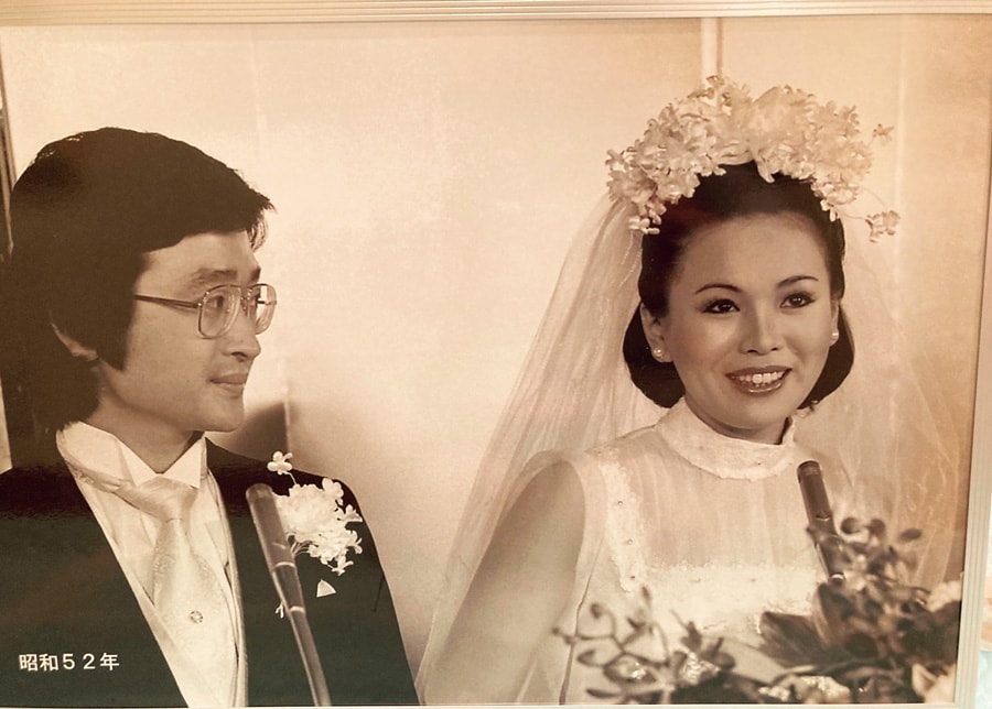 1977年、20歳の時に出会った関西テレビのディレクターと22歳で結婚。78年に長男を出産後、上沼恵美子として芸能界に復帰。本人提供。