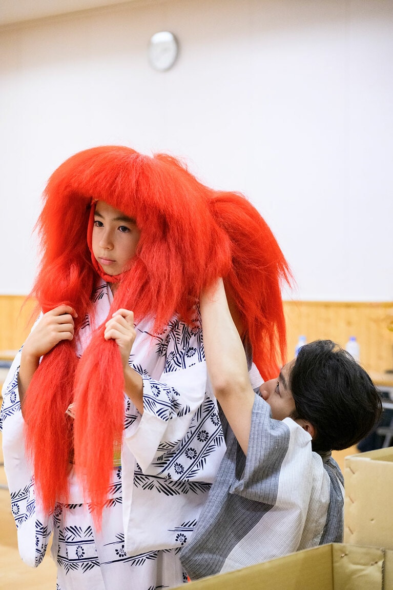 尾上右近さんと尾上眞秀さん。