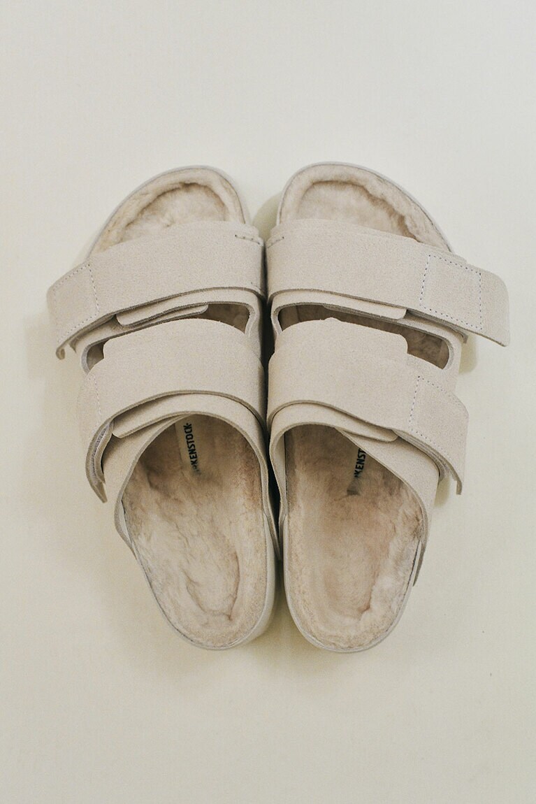 シューズ「Uji」73,600円。