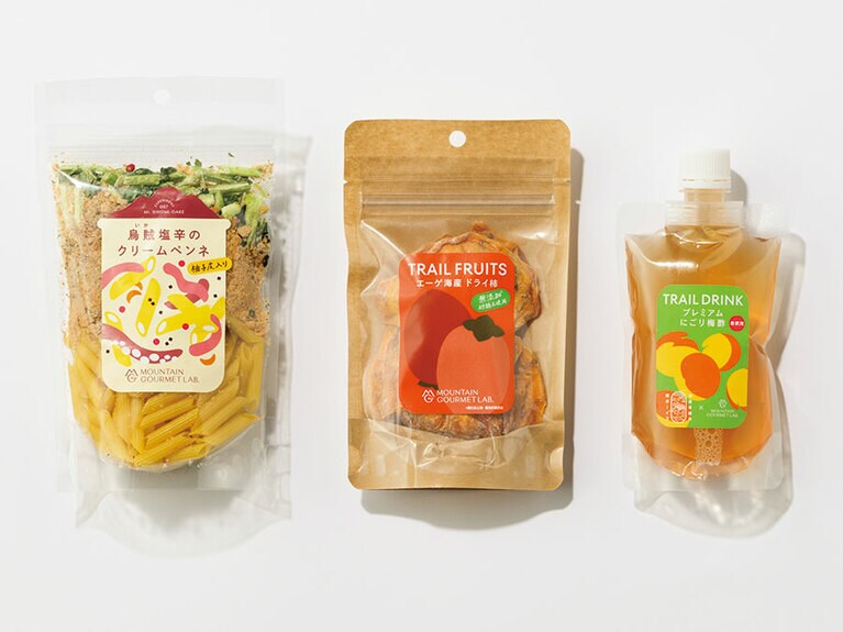 左から ミール 1,980円、ドライ柿 1,060円、梅酢 880円／マウンテングルメラボ
