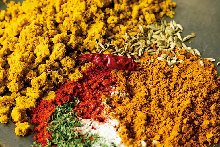 スパイスミックス。メインの食材は自分好みにアレンジ自在！　カレーブック／アナン