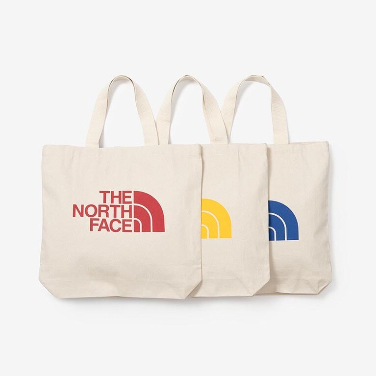 カラーはレッドとイエロー、ブルーの3色を用意。