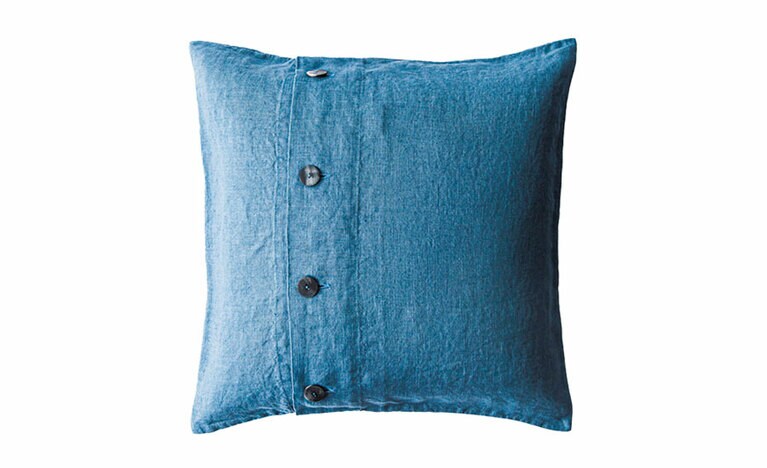 クッションカバー 45×45cm 4,180円／リーノ・エ・リーナ