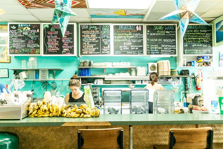 こちらではアサイーボウルも人気。腹ぺこな日はセットで！