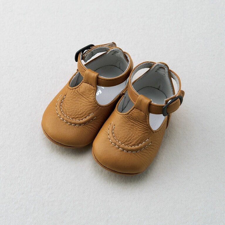 1701 1st T-Strap 6,900円／PEEP zoom