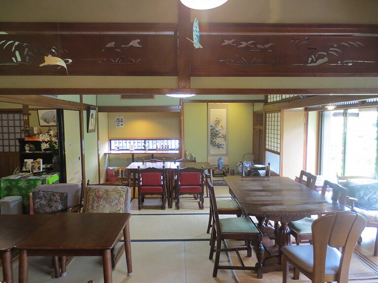 店内。寛ぎの空間が広がる。