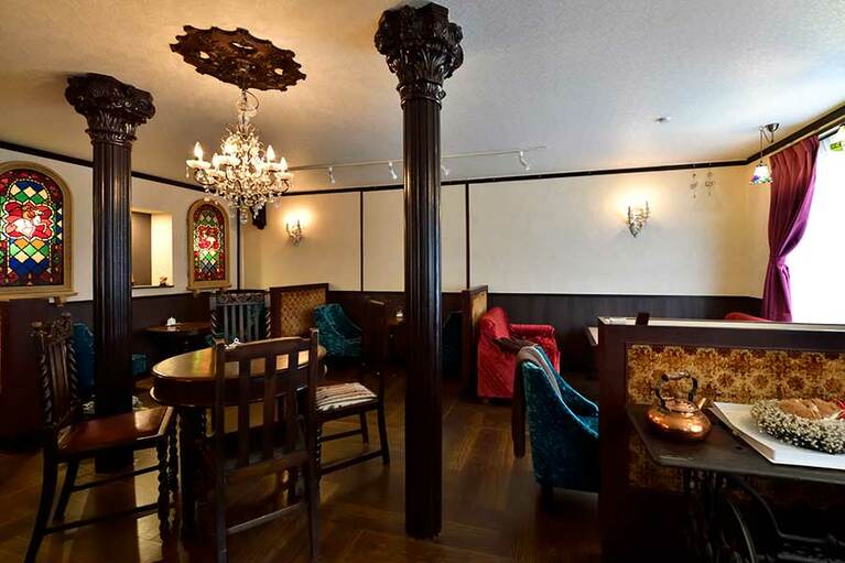 【喫茶・定食 キツネ雨】濃密なノスタルジーを感じさせる空間がとにかく素敵。