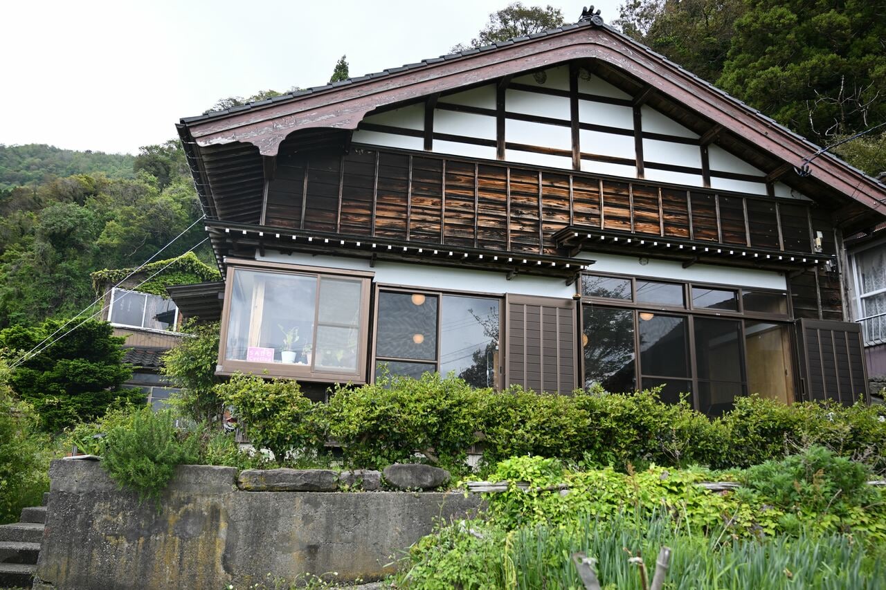 古民家を改装した隠れ家的な一軒。